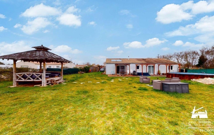 Réseau Immo-diffusion : Maison  LA RONDE  170 m2 299 000 € 