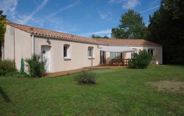 Réseau Immo-diffusion : Villa  PUYRAVAULT  150 m2 225 000 € 