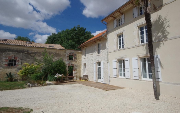 Réseau Immo-diffusion : Propriété  ANAIS  295 m2 413 000 € 