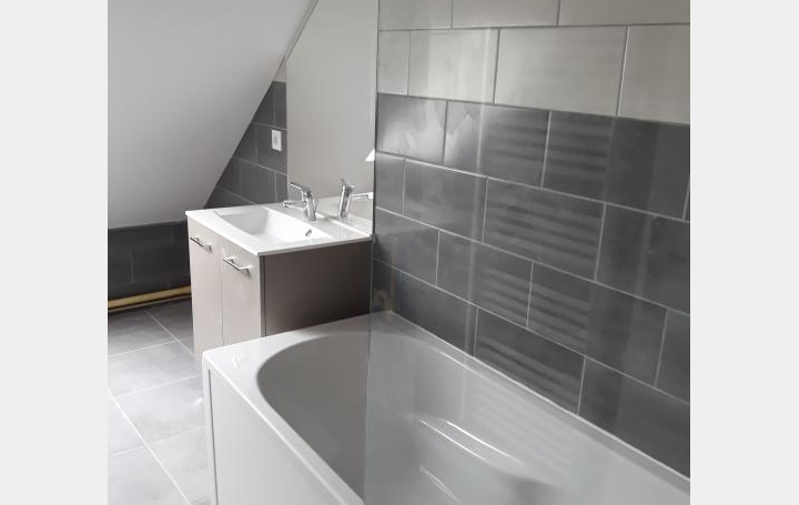 3 Pièces SENS (89100)  47 m2 600 € 