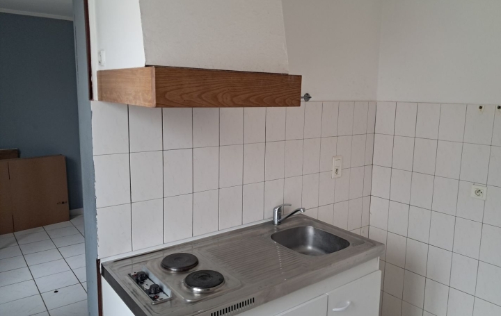 2 Pièces SENS (89100)  38 m2 440 € 