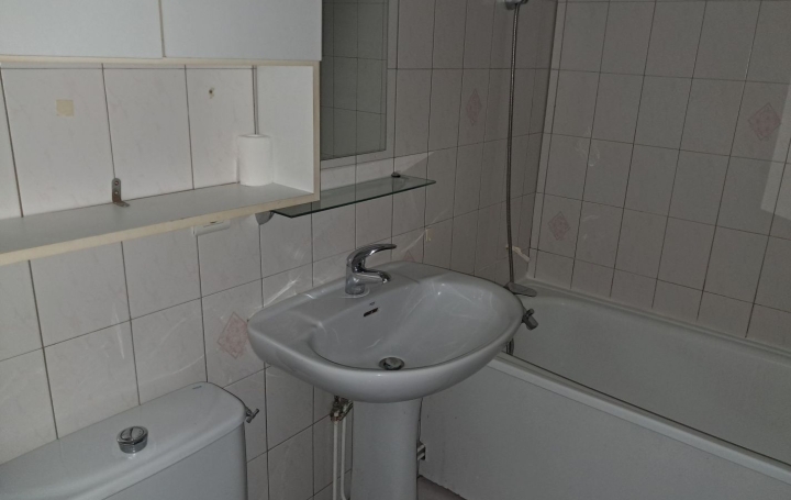 2 Pièces SENS (89100)  38 m2 440 € 