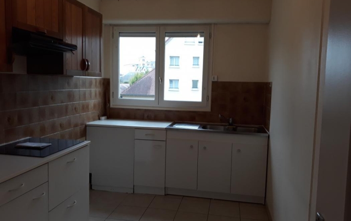 3 Pièces SENS (89100)  68 m2 610 € 