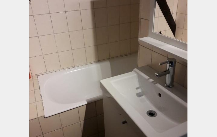 2 Pièces SENS (89100)  30 m2 415 € 