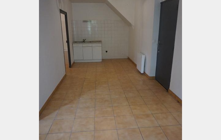 Réseau Immo-diffusion : Appartement P2  JOIGNY  39 m2 370 € 