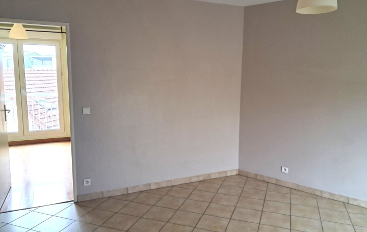 2 Pièces SENS (89100)  43 m2 480 € 