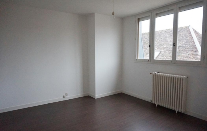 2 Pièces SENS (89100)  50 m2 645 € 