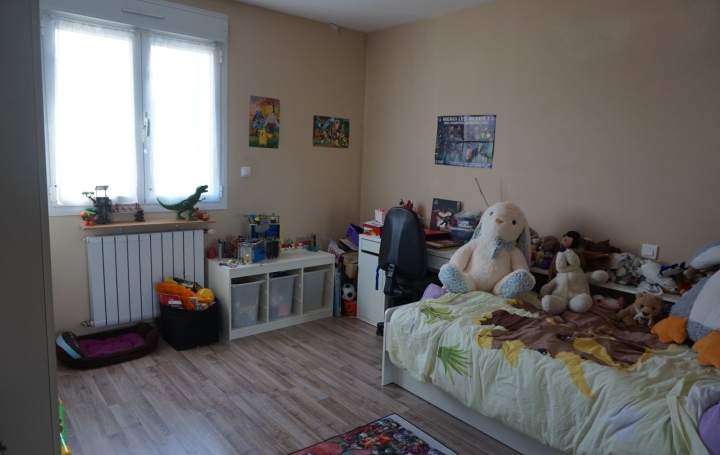 4 Pièces SENS (89100)  97 m2 780 € 