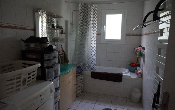 4 Pièces SENS (89100)  97 m2 780 € 