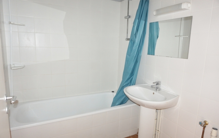 3 Pièces SENS (89100)  75 m2 790 € 