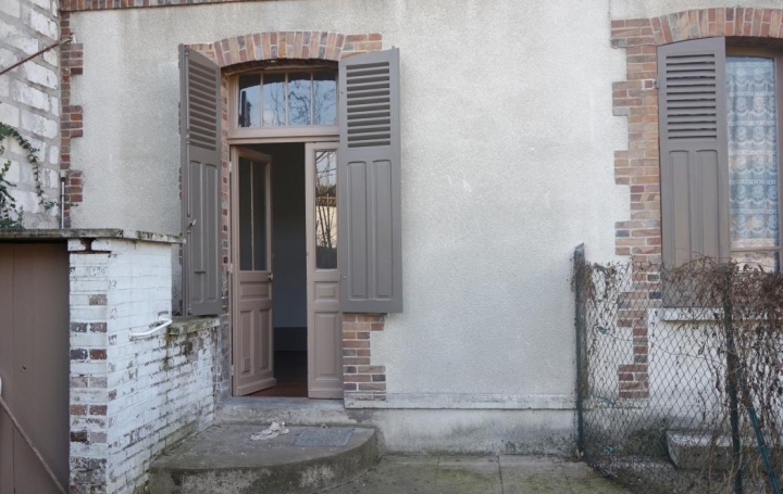 2 Pièces SENS (89100)  36 m2 546 € 
