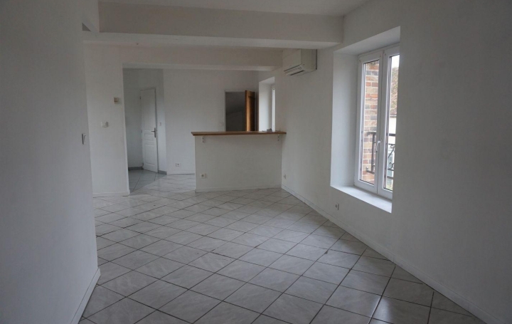4 Pièces MALAY-LE-GRAND (89100)  82 m2 640 € 