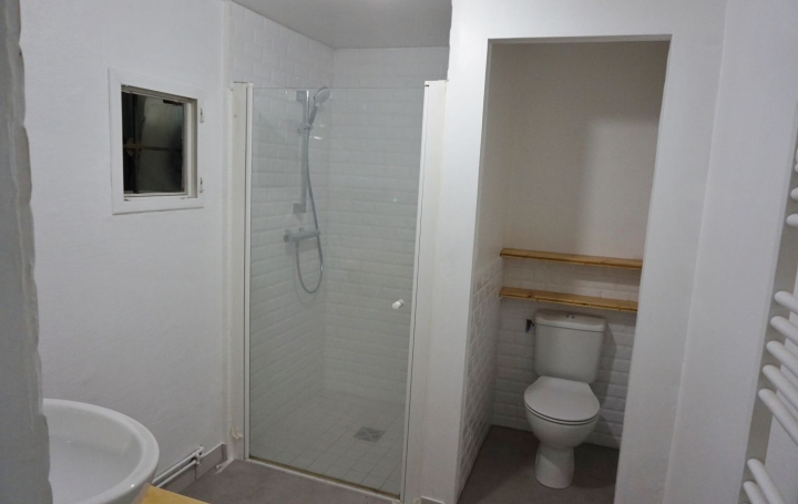 Maison SENS (89100)  28 m2 390 € 