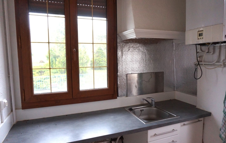 Maison PARON (89100)  57 m2 490 € 