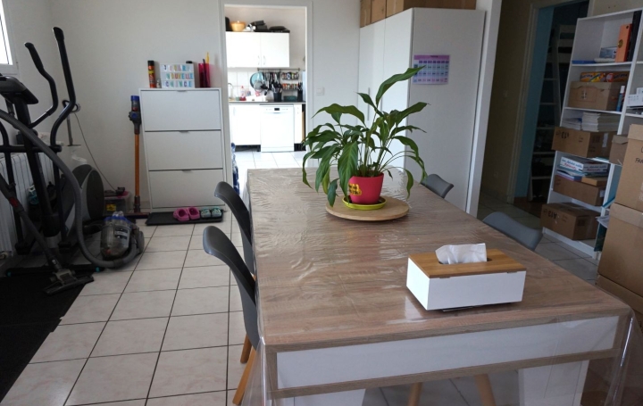 4 Pièces SENS (89100)  99 m2 780 € 