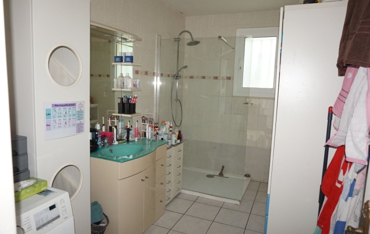 4 Pièces SENS (89100)  99 m2 780 € 