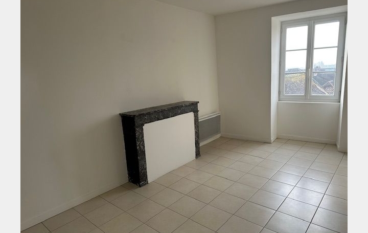 3 Pièces JOIGNY (89300)  72 m2 670 € 