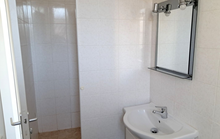 2 Pièces SENS (89100)  42 m2 560 € 