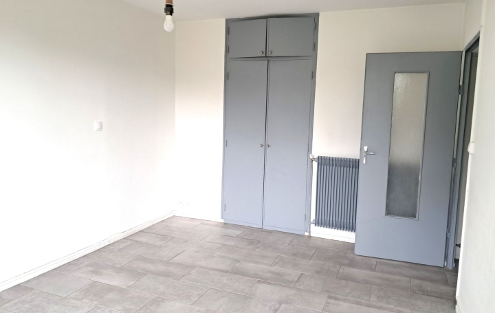 2 Pièces SENS (89100)  46 m2 470 € 