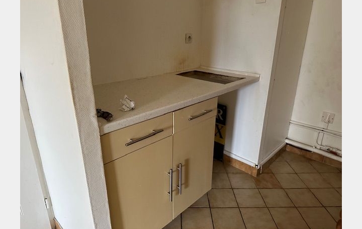 Studio SENS (89100)  24 m2 44 500 € 