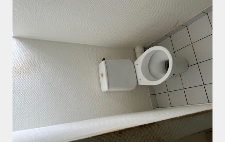 Studio SENS (89100)  24 m2 44 500 € 