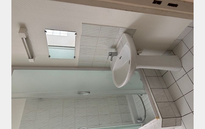 Studio SENS (89100)  24 m2 44 500 € 