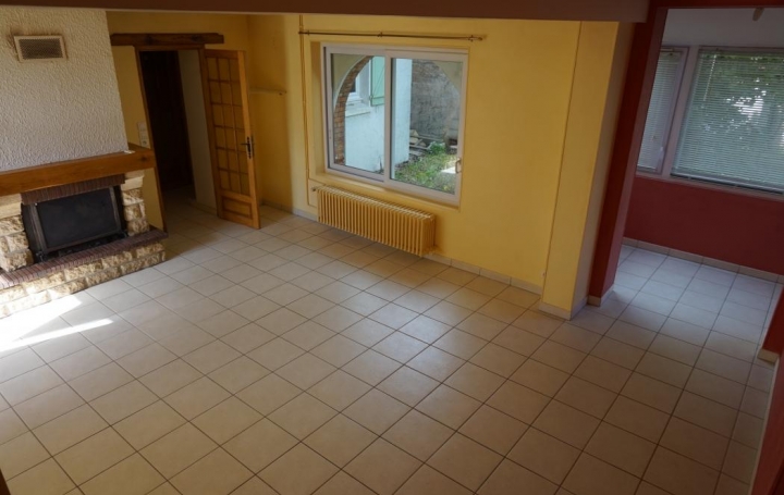 Réseau Immo-diffusion : Maison  CHARMOY  110 m2 125 000 € 