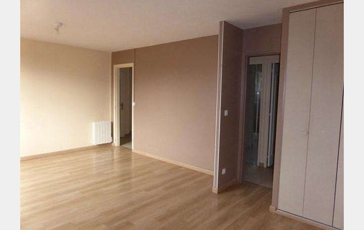 Réseau Immo-diffusion : Appartement P2  ROMILLY-SUR-SEINE  57 m2 470 € 