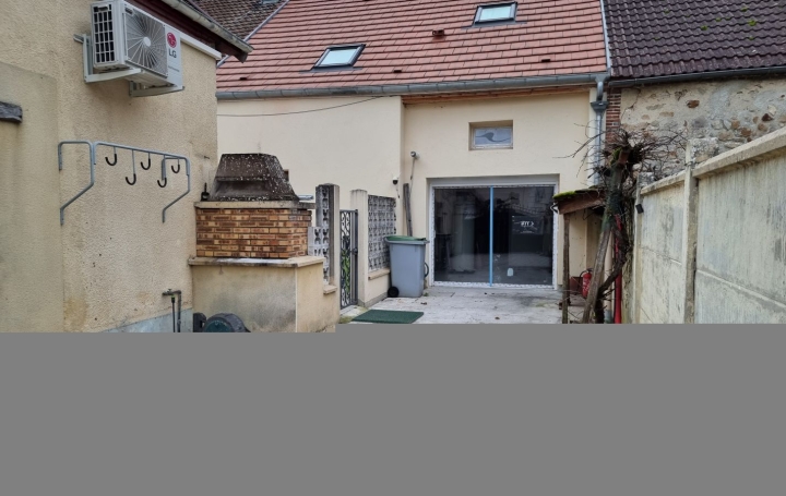 Réseau Immo-diffusion : Maison  CRANCEY  135 m2 730 € 