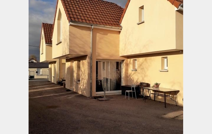 Réseau Immo-diffusion : Maison de ville  SAINT-PARRES-AUX-TERTRES  68 m2 595 € 