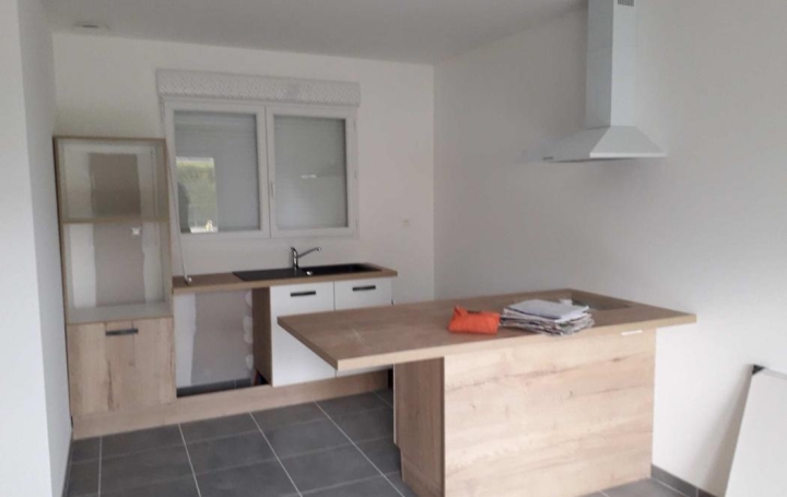 Réseau Immo-diffusion : Maison  SAINT-LYE  80 m2 875 € 