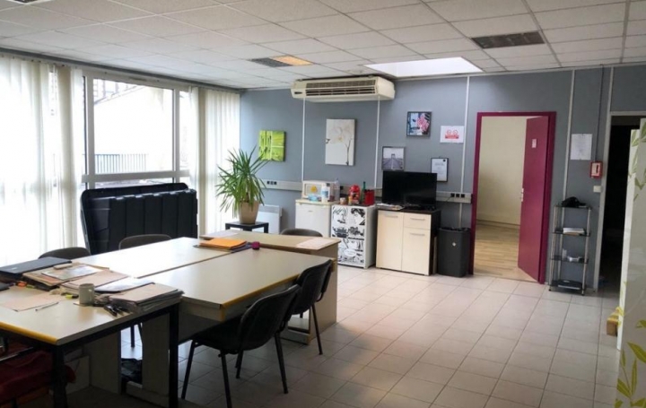 Réseau Immo-diffusion : Local commercial  TROYES  82 m2 970 € 