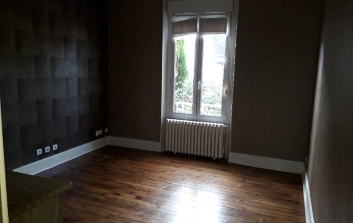 Maison SAINTE-SAVINE (10300)  140 m2 1 190 € 