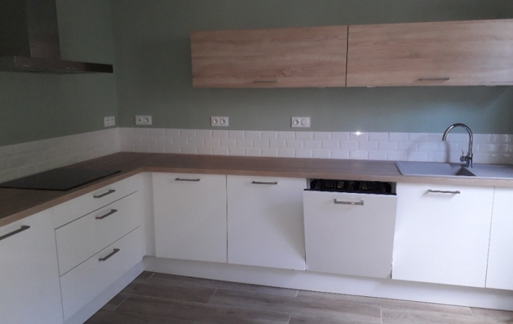 Maison SAINTE-SAVINE (10300)  140 m2 1 190 € 