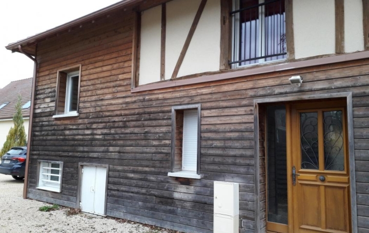 Réseau Immo-diffusion : Maison  SAINT-POUANGE  70 m2 650 € 