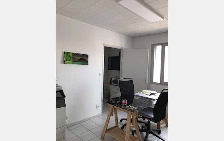 Local commercial TROYES (10000)  75 m2 1 310 € 