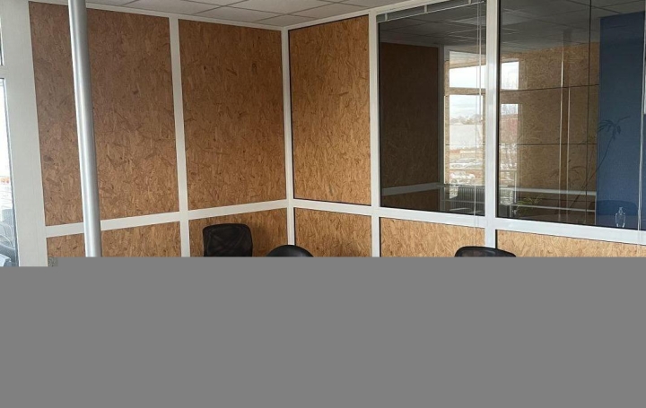 Local commercial LA CHAPELLE-SAINT-LUC (10600)  1 385 m2 16 740 € 