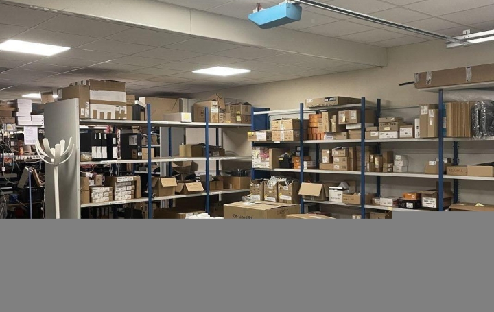 Local commercial LA CHAPELLE-SAINT-LUC (10600)  1 385 m2 16 740 € 