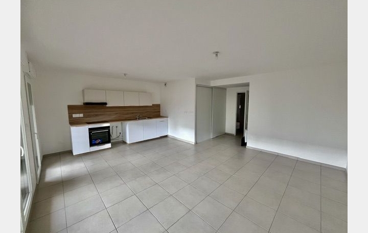 4 Pièces FAGNIERES (51510)  84 m2 852 € 