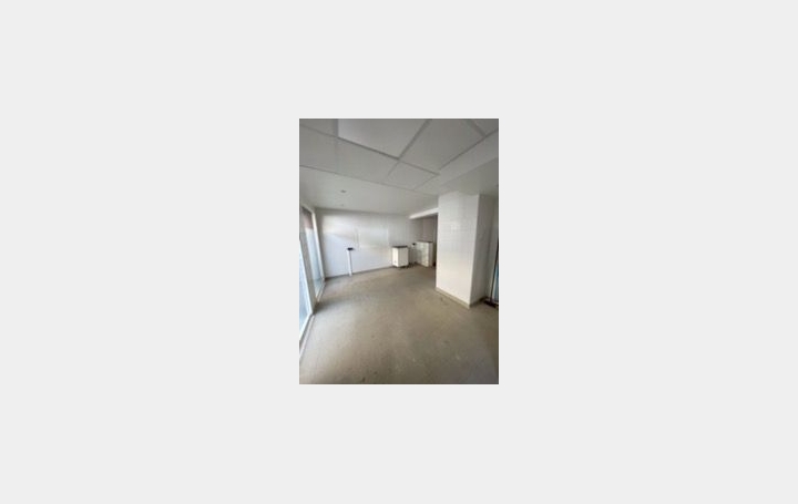 Local commercial TROYES (10000)  70 m2 1 500 € 