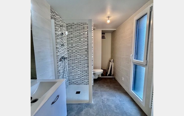 Studio TROYES (10000)  22 m2 410 € 