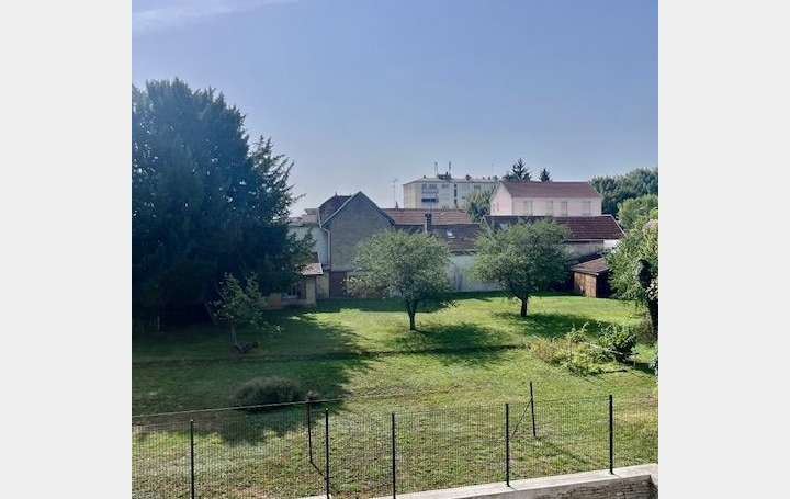 Studio TROYES (10000)  22 m2 410 € 