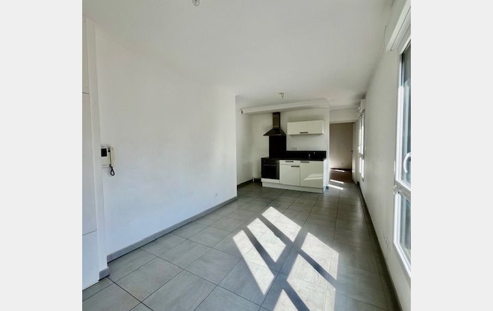 2 Pièces TROYES (10000)  42 m2 494 € 