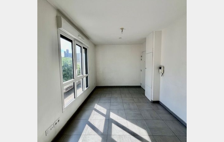 2 Pièces TROYES (10000)  42 m2 494 € 