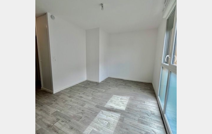 Studio TROYES (10000)  22 m2 390 € 