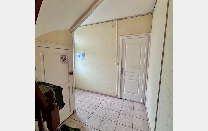 2 Pièces TROYES (10000)  45 m2 445 € 