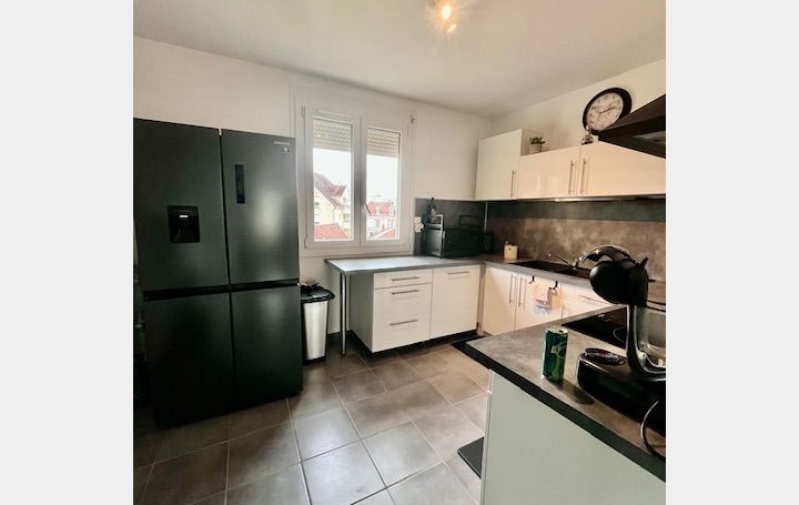 4 Pièces TROYES (10000)  92 m2 860 € 