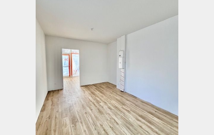 Local commercial TROYES (10000)  33 m2 600 € 