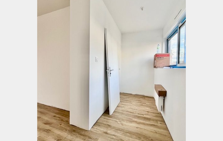 Local commercial TROYES (10000)  33 m2 600 € 