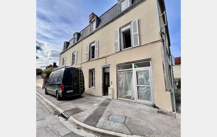 Local commercial TROYES (10000)  33 m2 600 € 